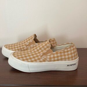 Seavees Baja slip on sneakers, size 7.5, mustard yellow checkered pattern